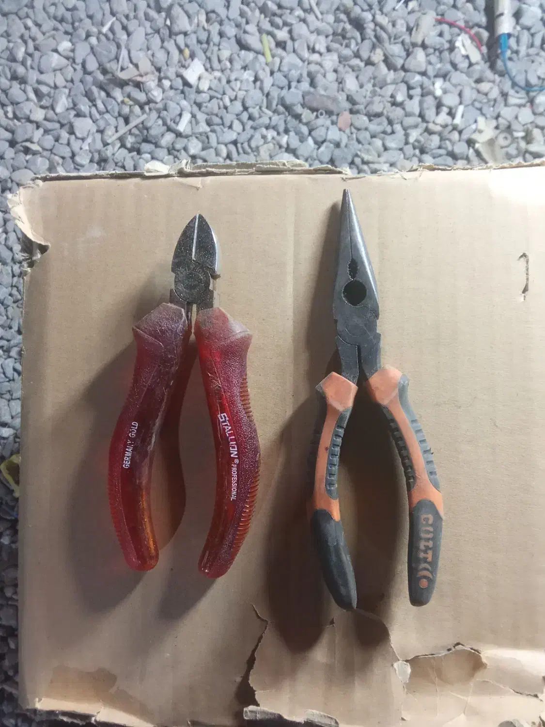 وسایل قدیمی مال 80سال.پبش|کلکسیون اشیاء عتیقه|فولادشهر, B4|دیوار