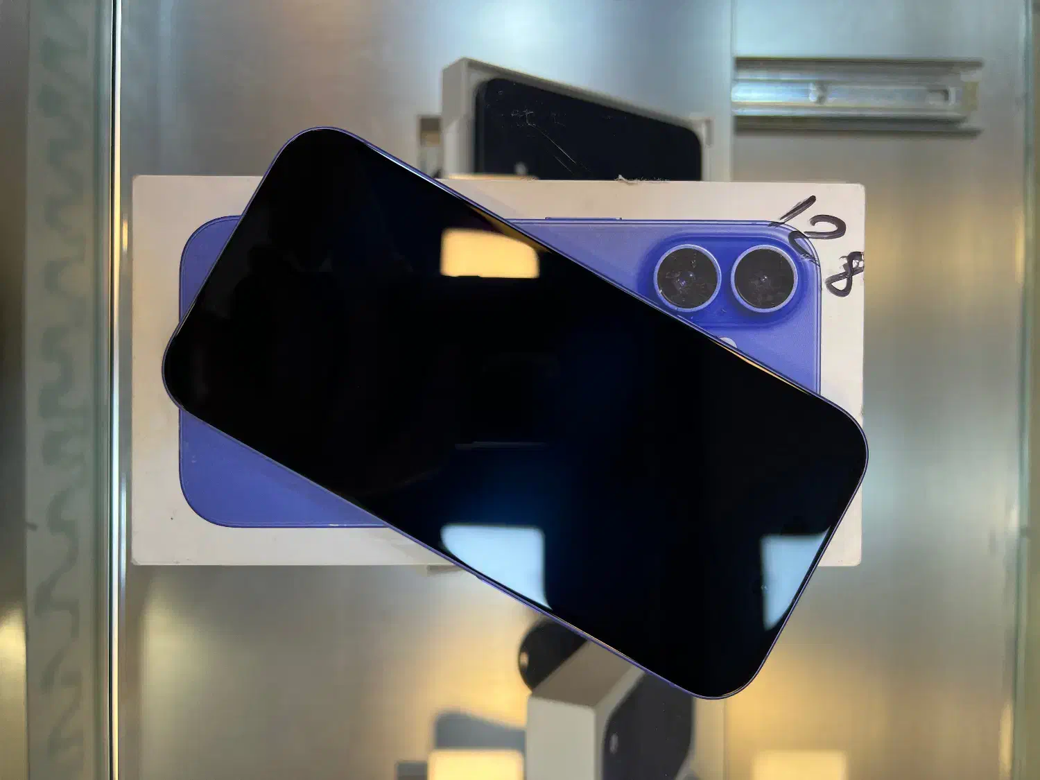 آیفون ۱۶نرمال ۱۲۸باتری ۱۰۰ سایکل ۱۱۷ ریجستر شده|موبایل|تهران, سیمای ایران|دیوار