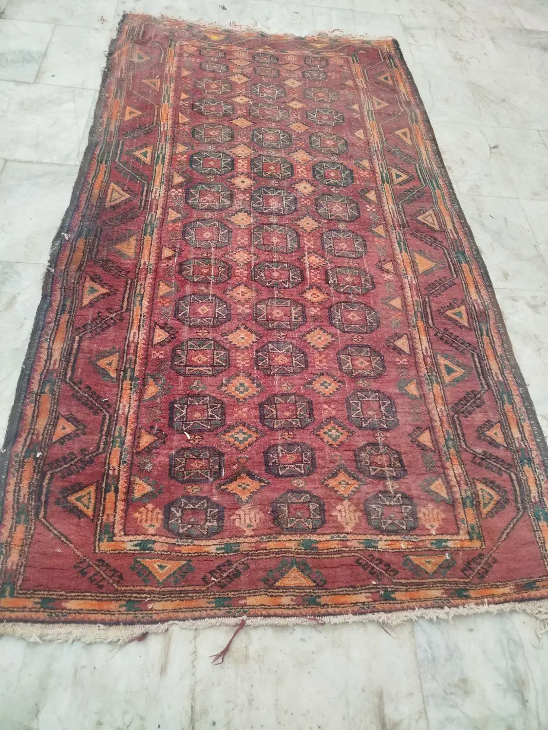 تعدادی وسایل هست|فرش|زاهدان, |دیوار