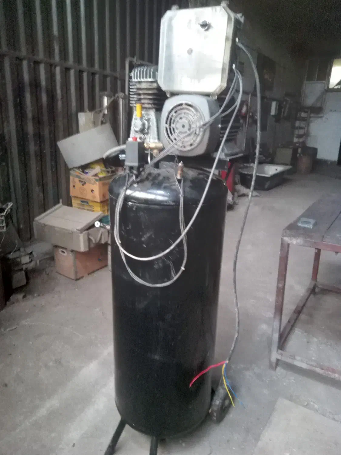 کمپرسور ۲۵۰ لیتری سه فاز|ابزارآلات|تهران, شهرک شریفی|دیوار