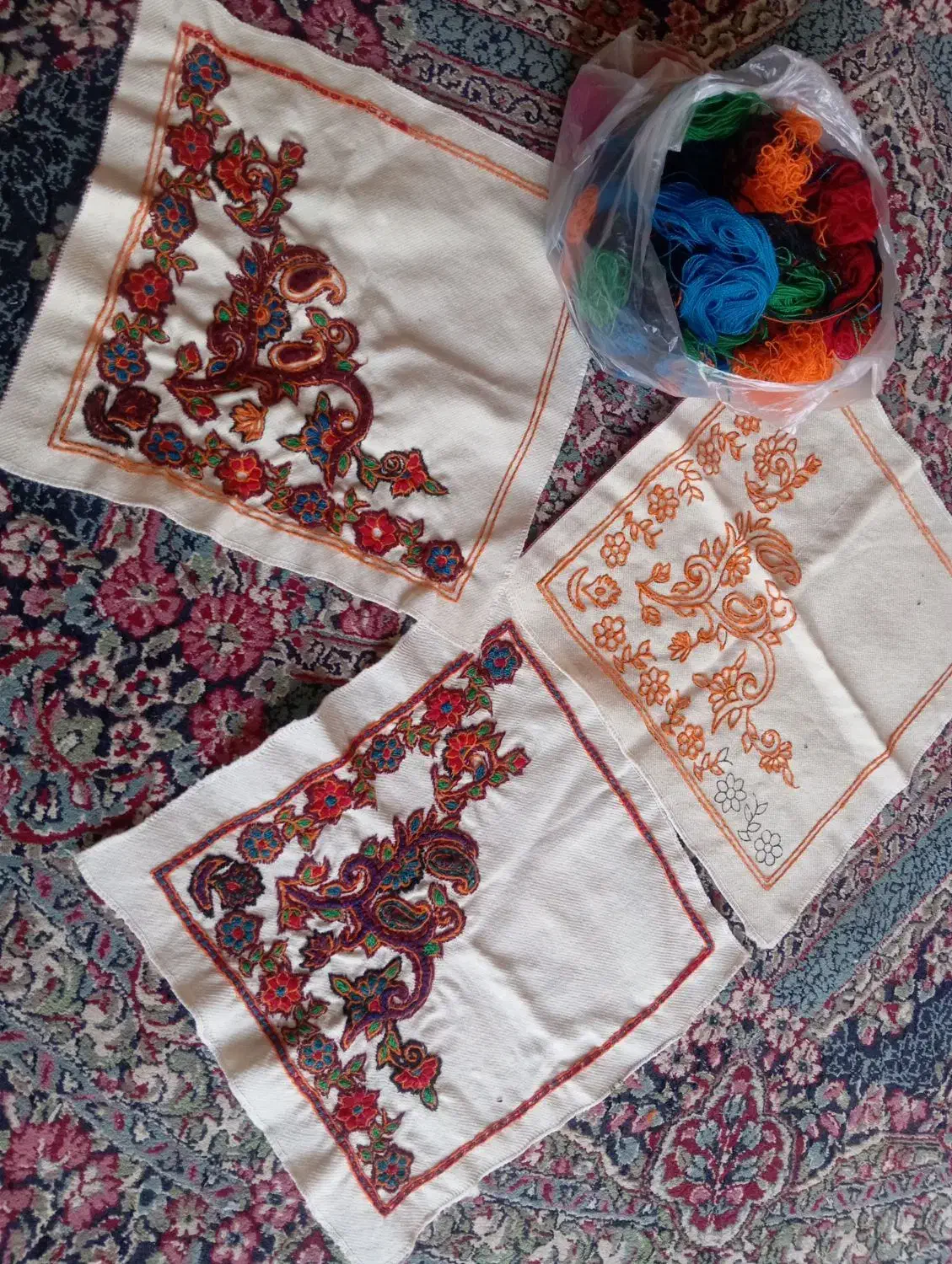 سه عدد پته نو همراه نخ ها|صنایع دستی و سایر لوازم تزئینی|زرند, |دیوار