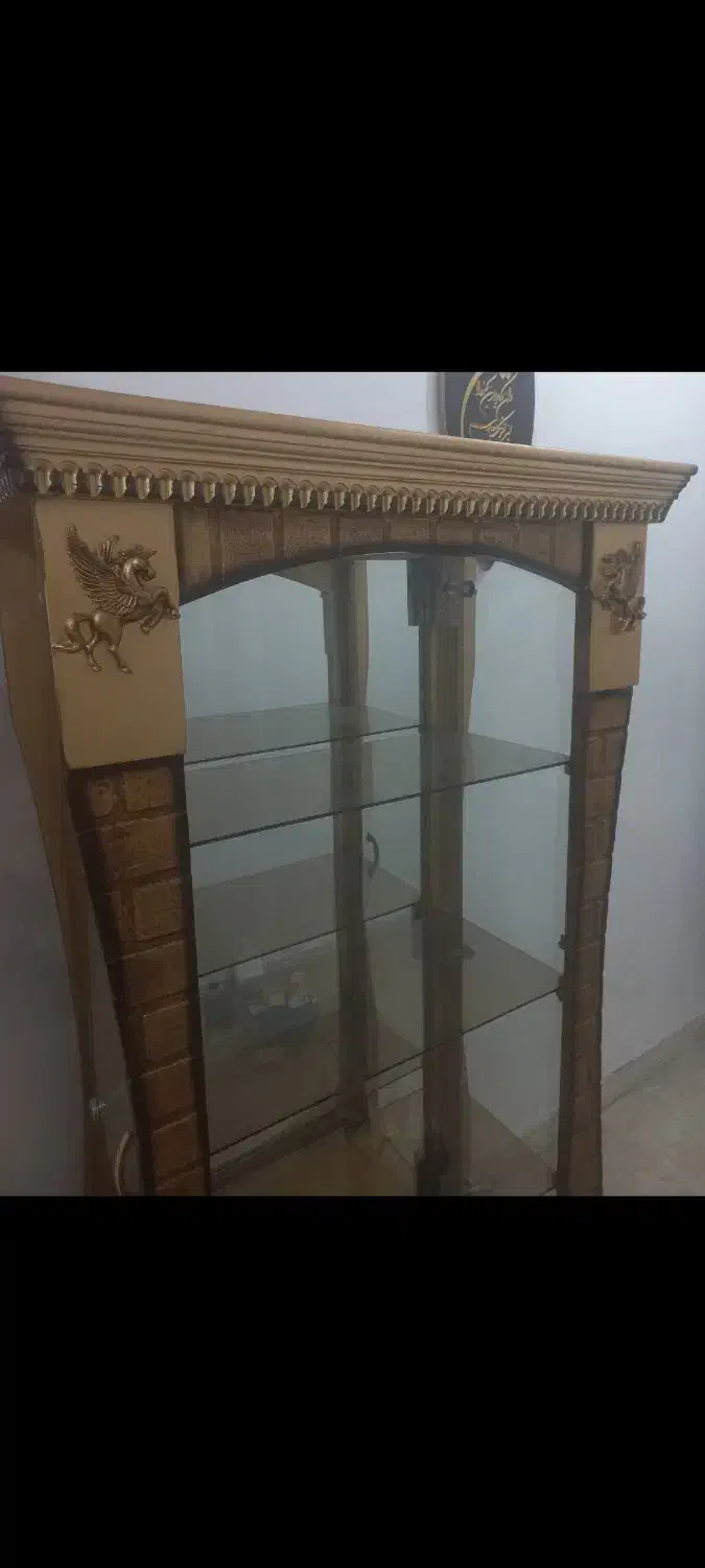 بوفه چوبی سالم بدون خط وخش|بوفه، ویترین، کنسول|مشگین شهر, |دیوار