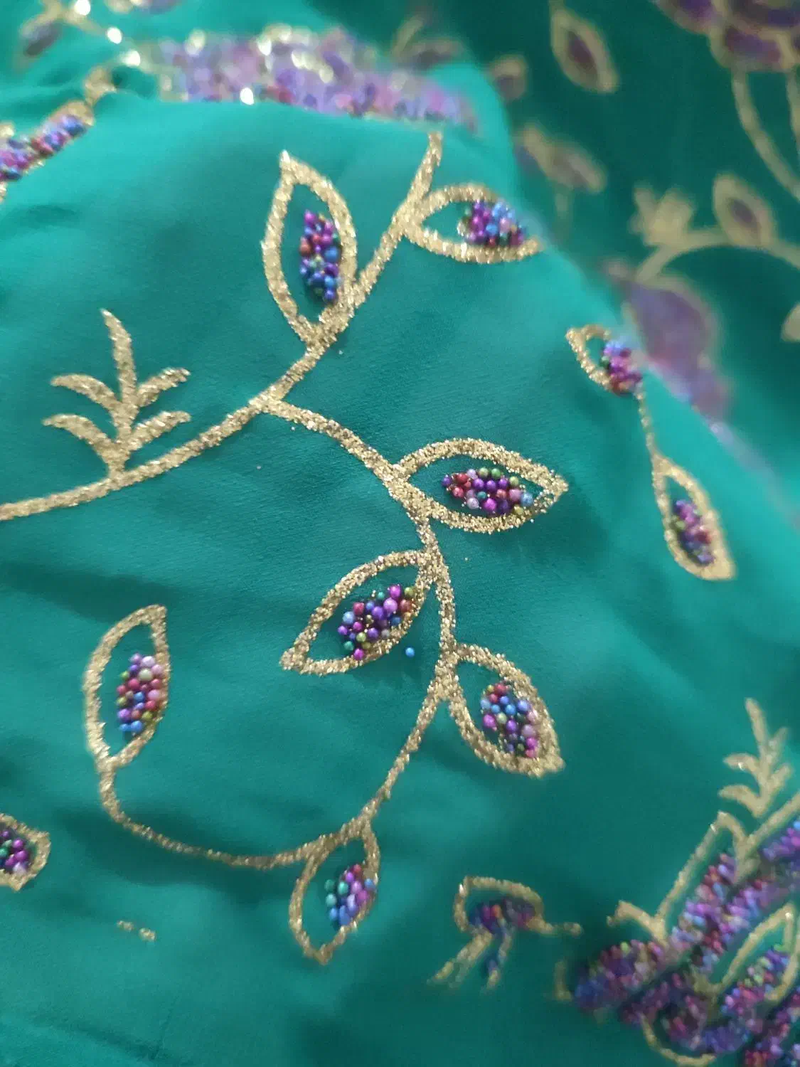 پارچه مجلسی|لباس|خرم‌آباد, |دیوار