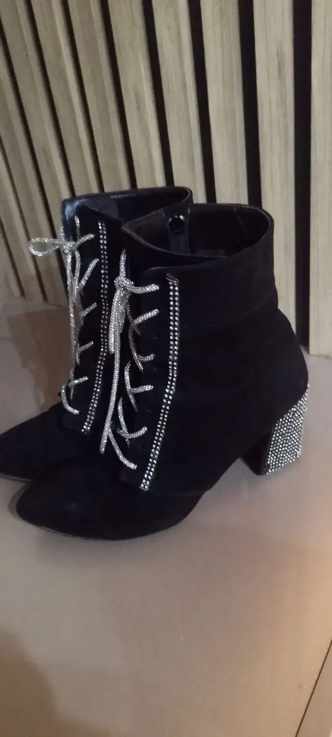 پوتین مجلسی ۴۰-۴۱-۳۹ درحدنو سوییت|کیف، کفش، کمربند|صباشهر, |دیوار