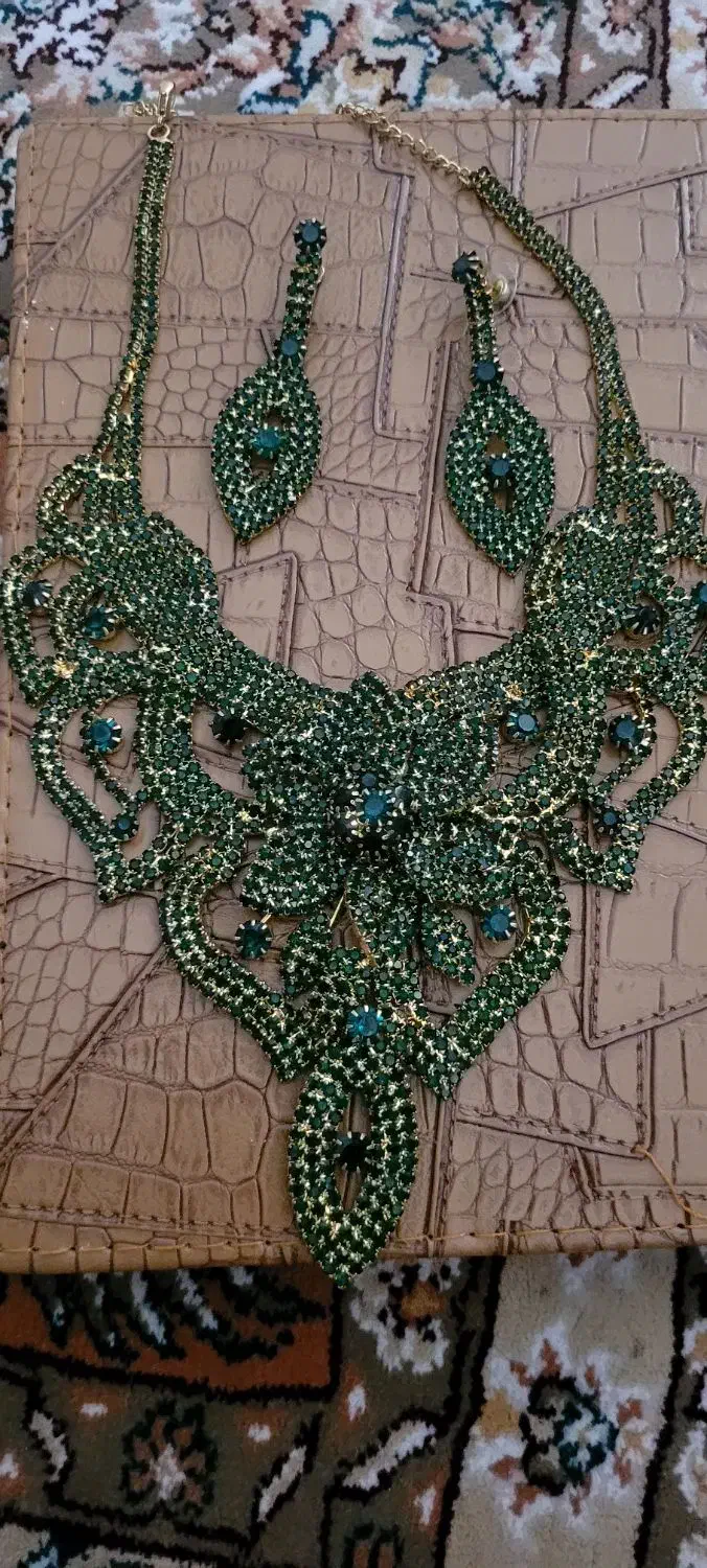 هدیه روز مادر بدلیجات هندی اکسسوری مجلسی گوشواره|بدلیجات|مشهد, چهارچشمه|دیوار