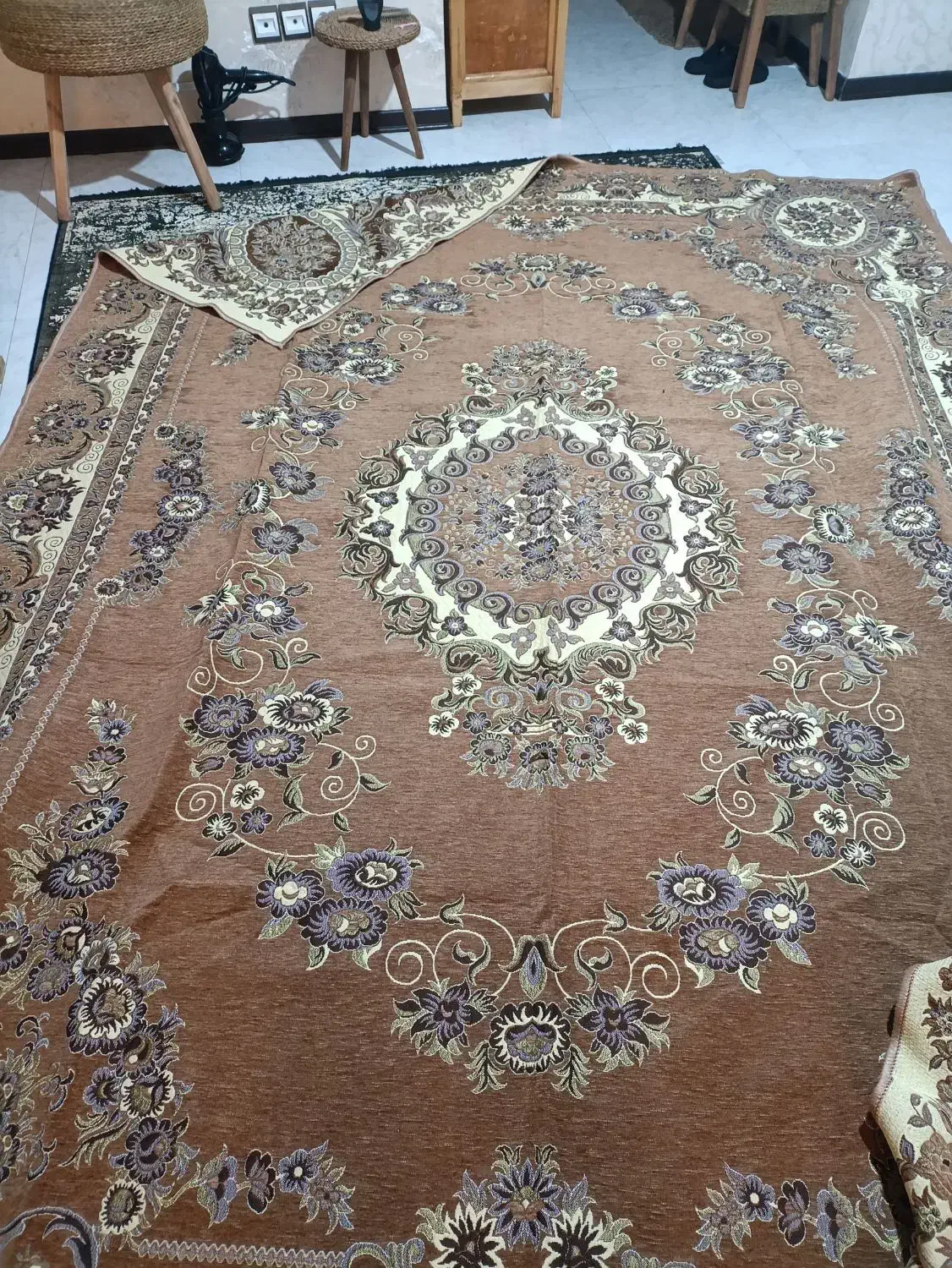 روفرشی|روفرشی|اندیشه, اندیشه فاز ۱|دیوار