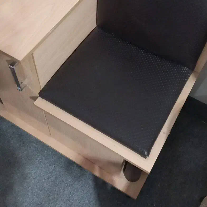 صندلی تلفن|میز تلفن|ارومیه, |دیوار