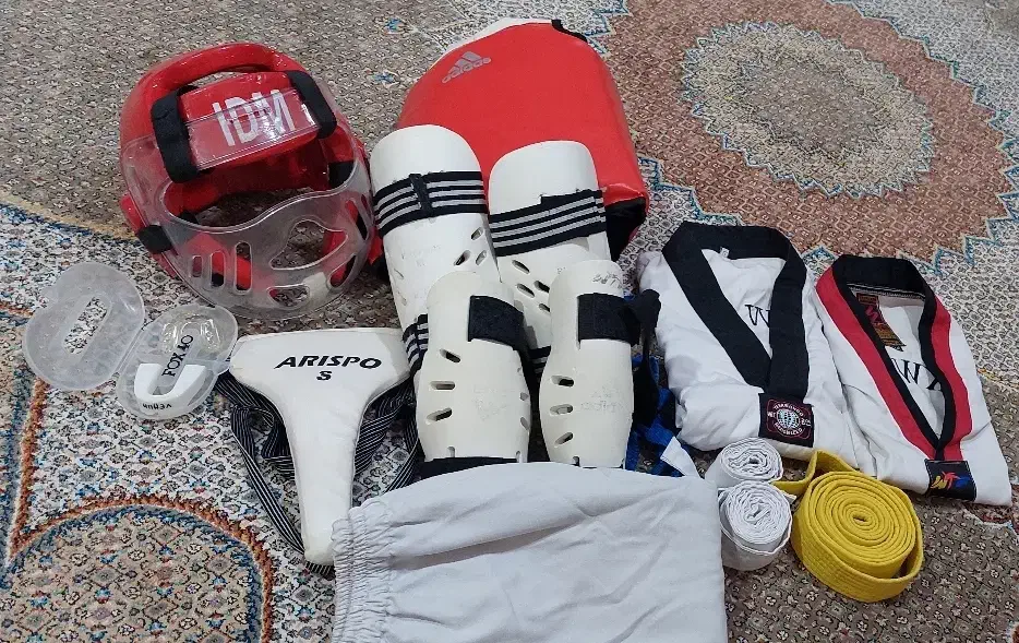 وسایل تکواندو/هوگو/کلا تکواندو/لباس تکواندو/کمربند|تجهیزات ورزشی|قهدریجان, |دیوار