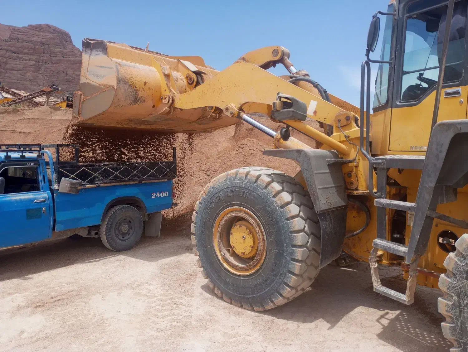 حمل نخاله و ماسه گلستان صدرا بزین بهشتی مالی باد|خدمات حمل و نقل|شیراز, شهرک گلستان|دیوار