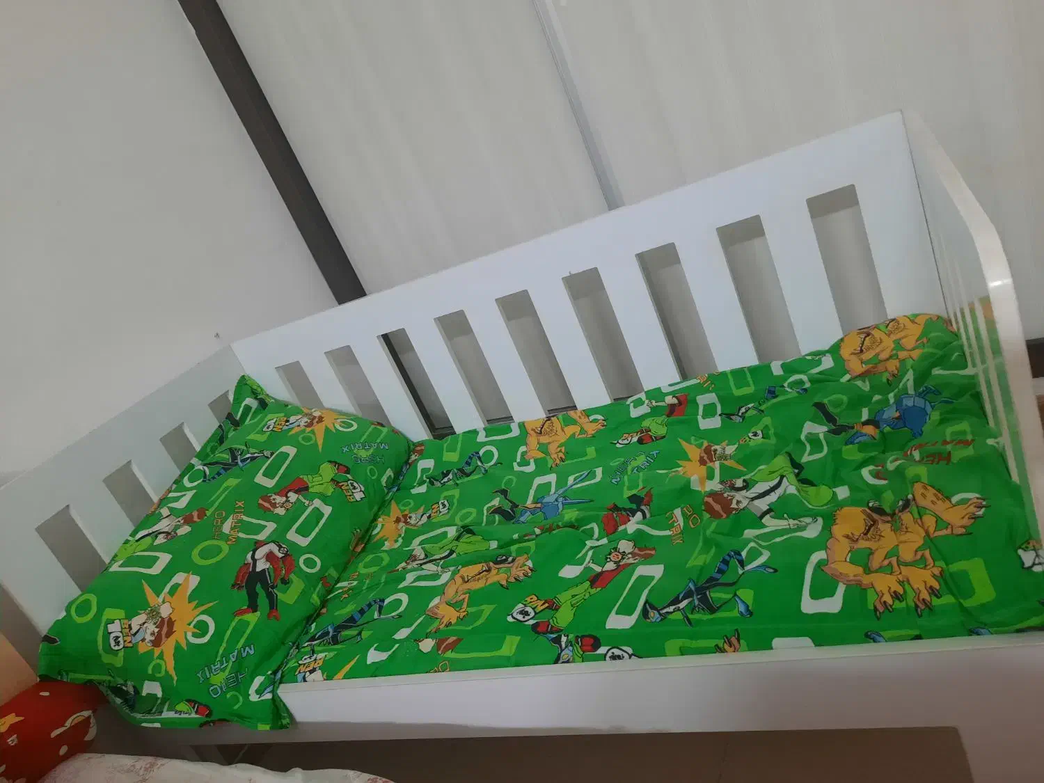 تخت کودک و کنار مادر|تخت و صندلی بچه|بابل, |دیوار