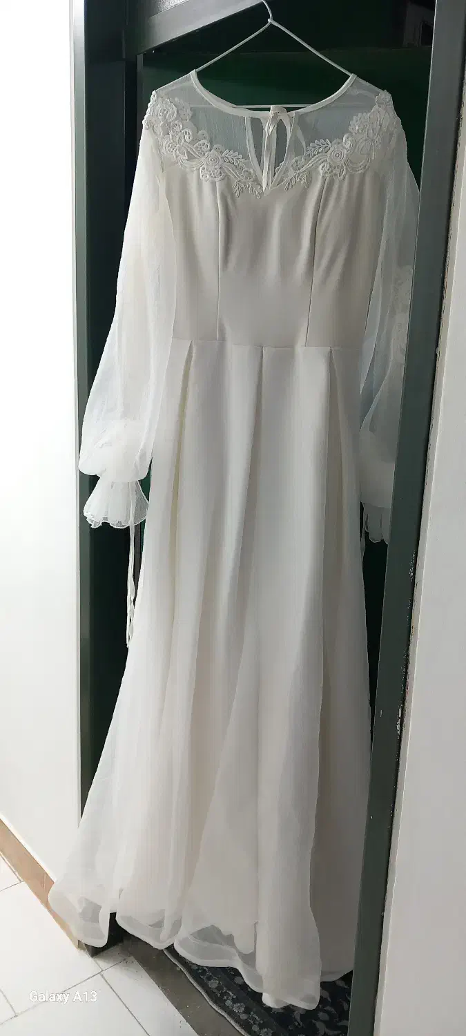 لباس مجلسی|لباس|رشت, لاکان شهر|دیوار