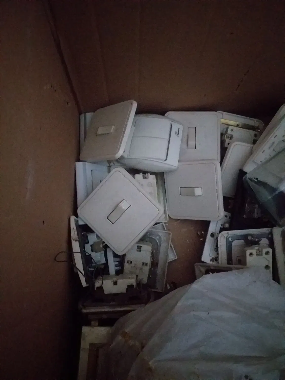 کلیدوپریز پاتروم کارتن ایفون تصویری خالی|لامپ و چراغ|مشهد, حضرت حجت|دیوار