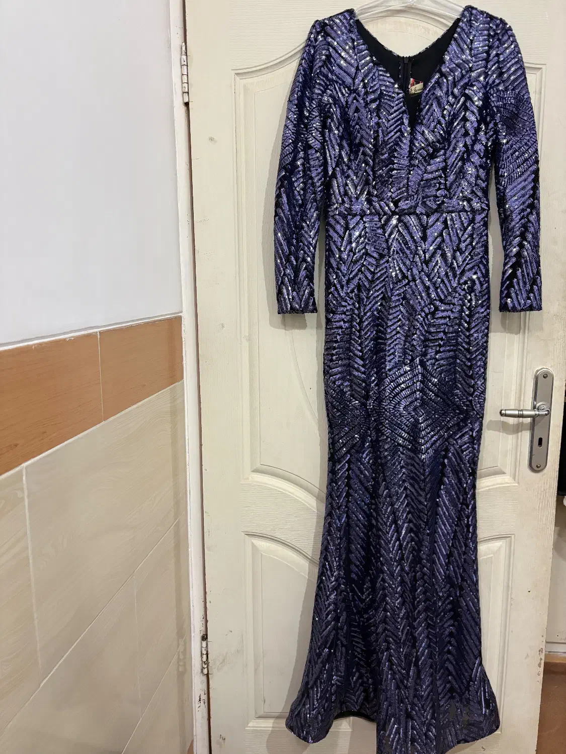 لباس مجلسی|لباس|حمیدیا, |دیوار