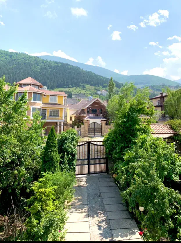 ویلا ویو جنگلی و کوه|اجارهٔ کوتاه‌مدت ویلا و باغ|کلاردشت, |دیوار