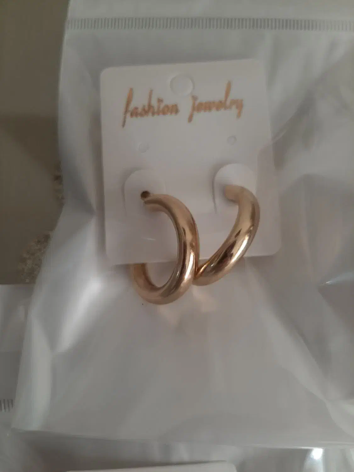 گوشواره رنگ ثابت|بدلیجات|تهران, قلمستان|دیوار