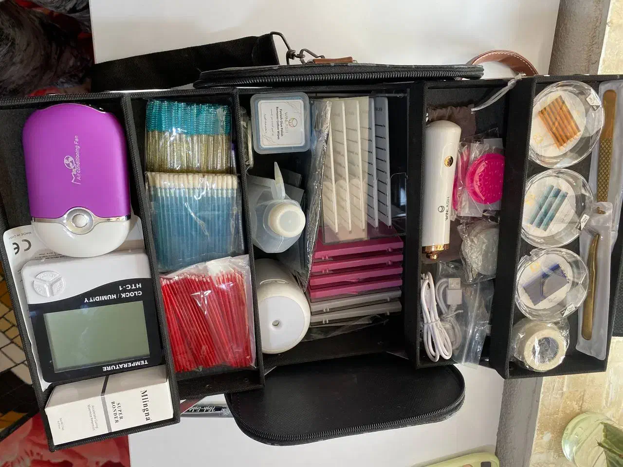 وسایل مژه|آرایشگاه و سالن‌های زیبایی|وحدتیه, |دیوار