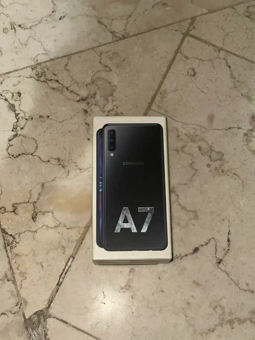Samsung galaxy a7 2018 گلگسی ای ۷|موبایل|تهران, ستارخان|دیوار