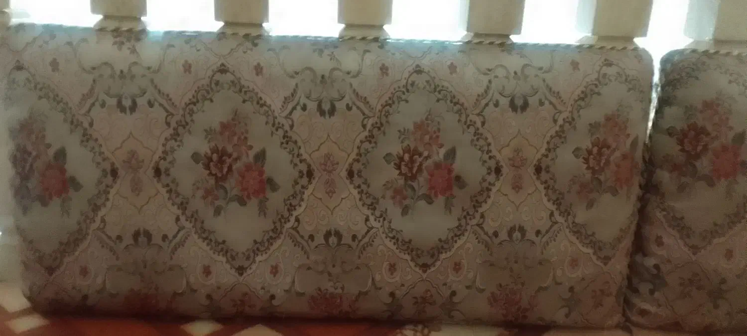 پشتی|پشتی|بروجرد, |دیوار