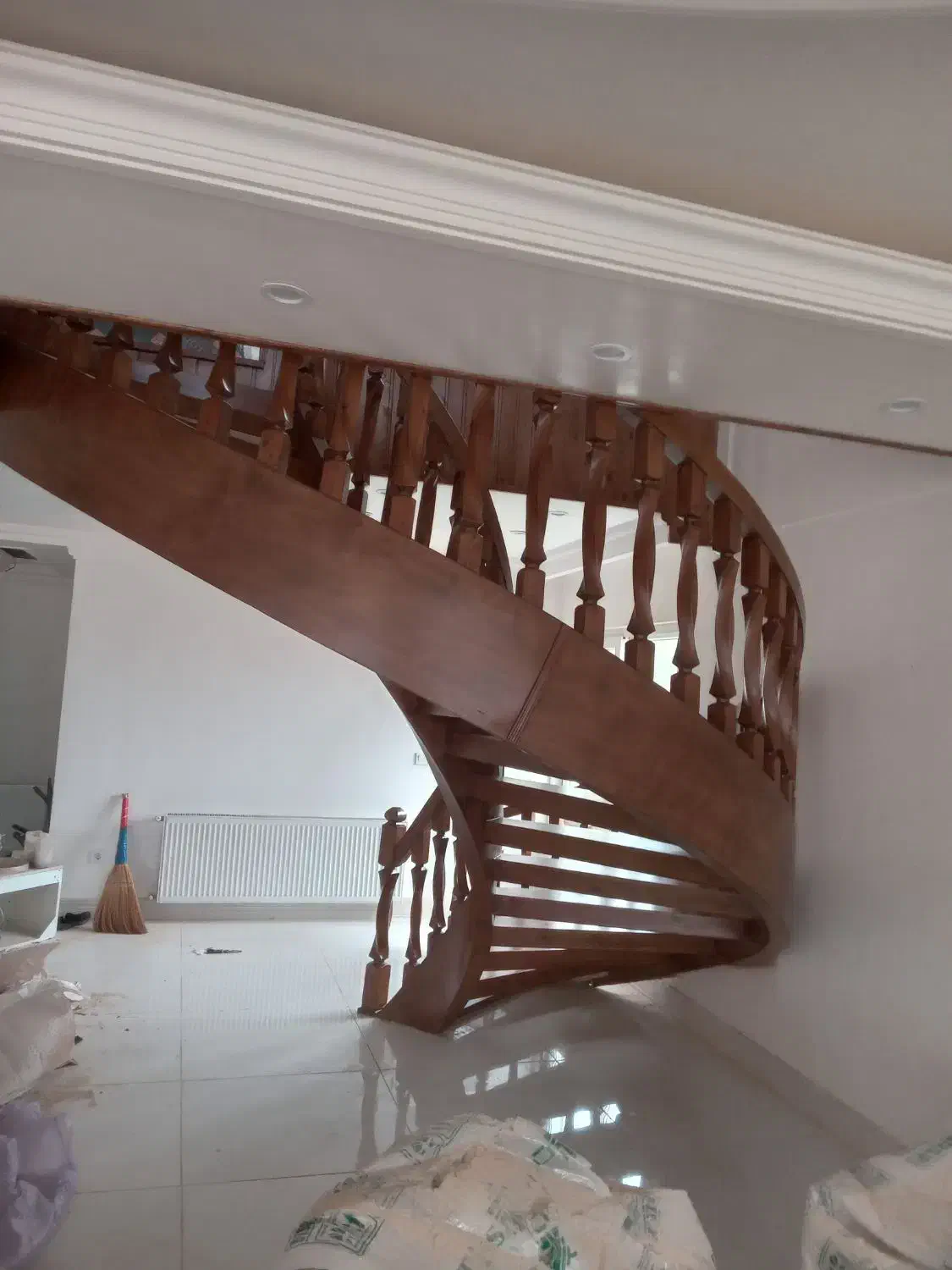 فقط وفقط چوب رنگ میزنیم|خدمات پیشه و مهارت|گلوگاه بابل (گلیا), |دیوار