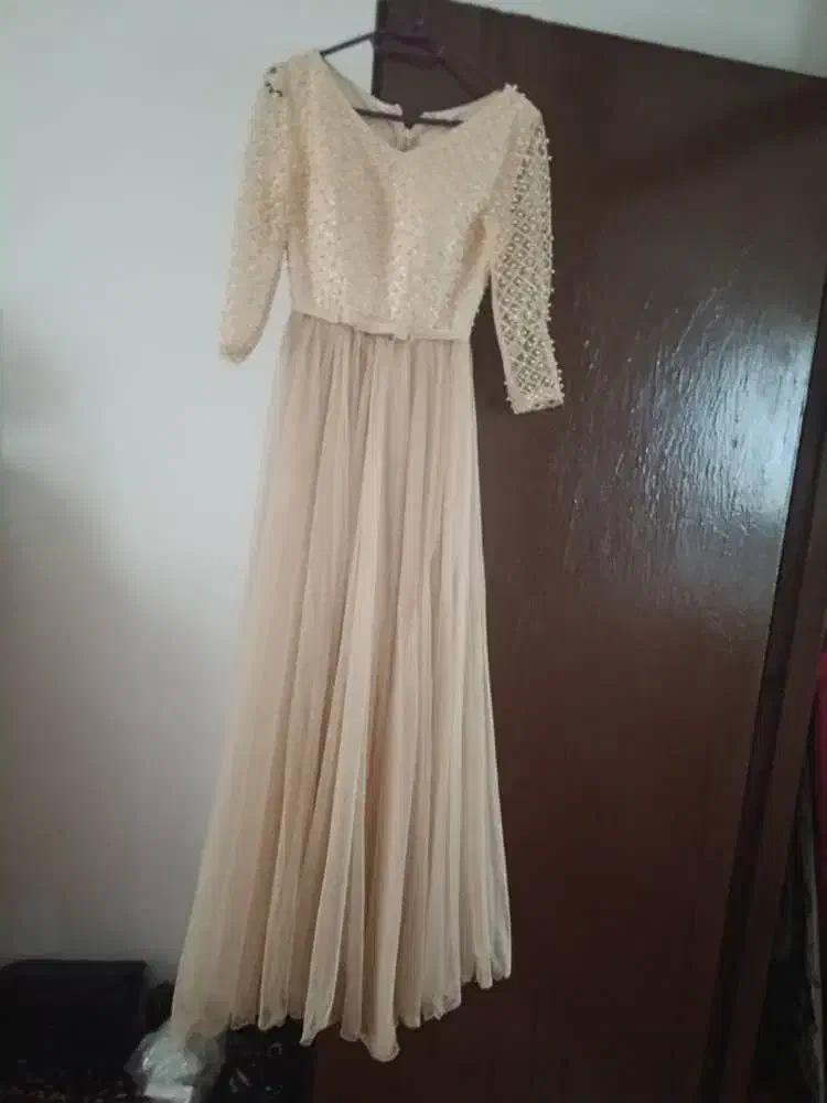 پیراهن مجلسی|لباس|لاهیجان, کوی استادان|دیوار