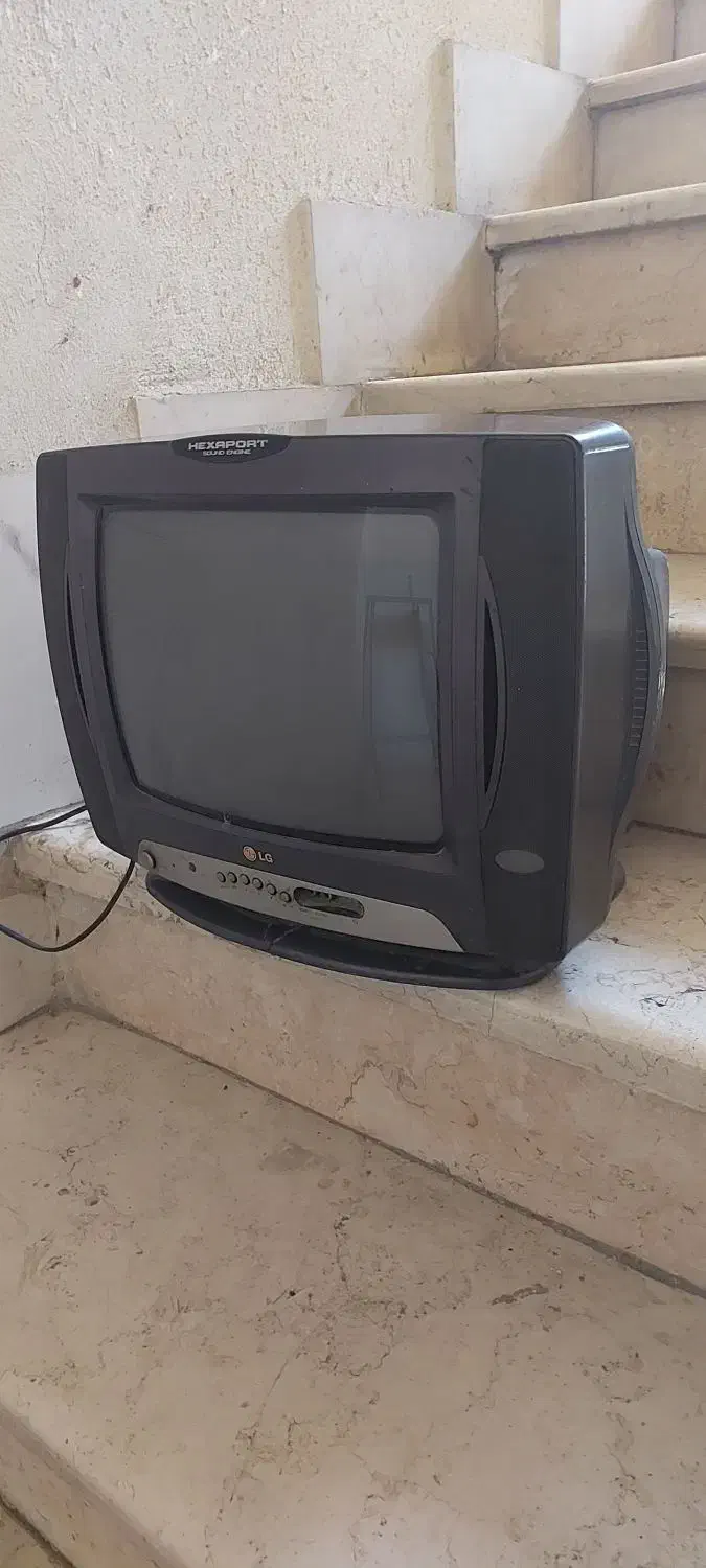 تلویزیون ۱۴ اینچ سالم|تلویزیون و پروژکتور|تهران, شهرک طالقانی|دیوار