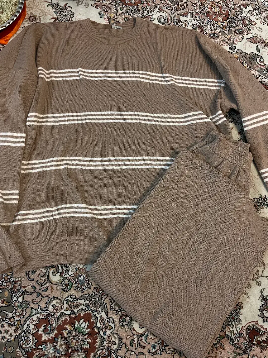 تعدادی لباس ست بافت کاپشن پالتو|لباس|فردیس, شهرک شهید حسینی|دیوار