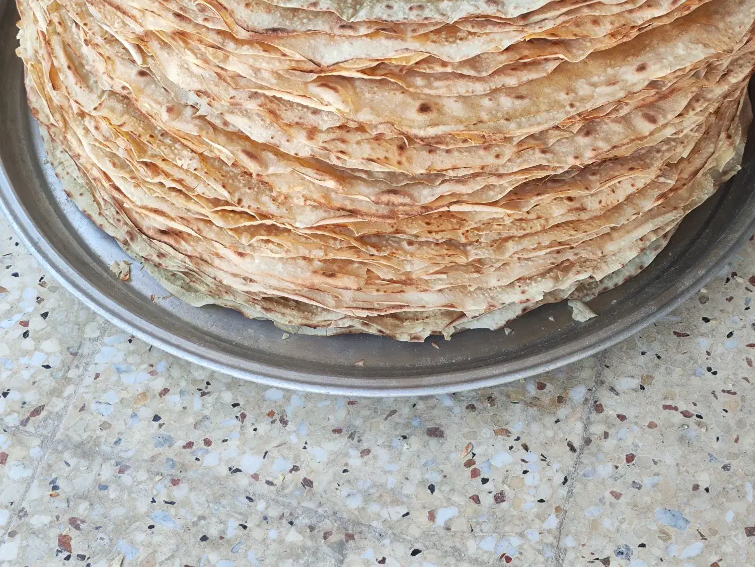 نون تیری|خوردنی و آشامیدنی|دهدشت, |دیوار