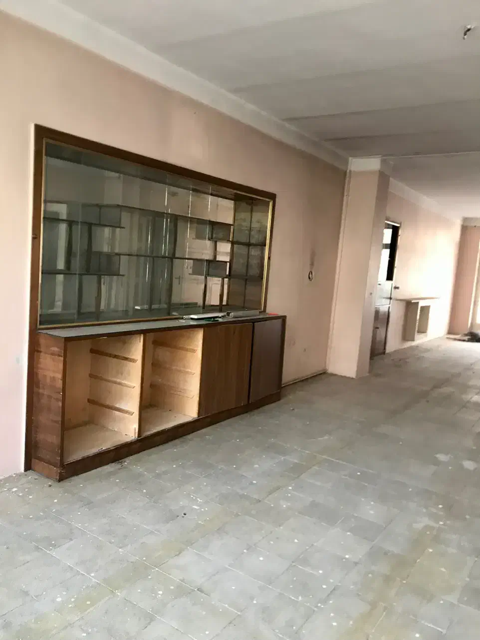 ۲۸۲ مترط همکف۳خ/حیاط دربستی مناسب شرکت/انبار/دفتر|فروش آپارتمان|تهران, شیخ هادی|دیوار