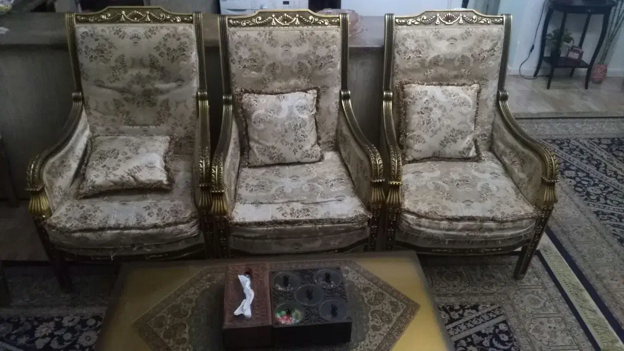 میلو 7نفر  دوتا میزبان  و ناهاری 8نفر|مبلمان خانگی و میز عسلی|تهران, دانشگاه شریف|دیوار
