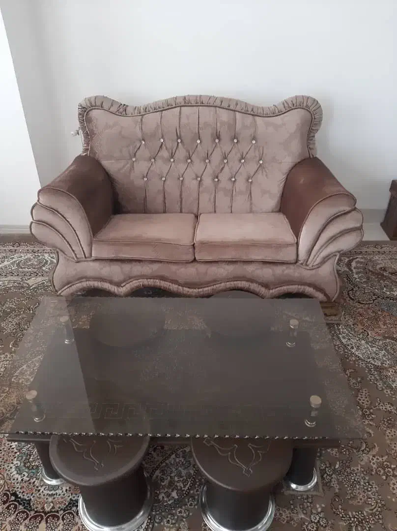 مبل راحتی سالم|مبلمان خانگی و میز عسلی|یزد, |دیوار
