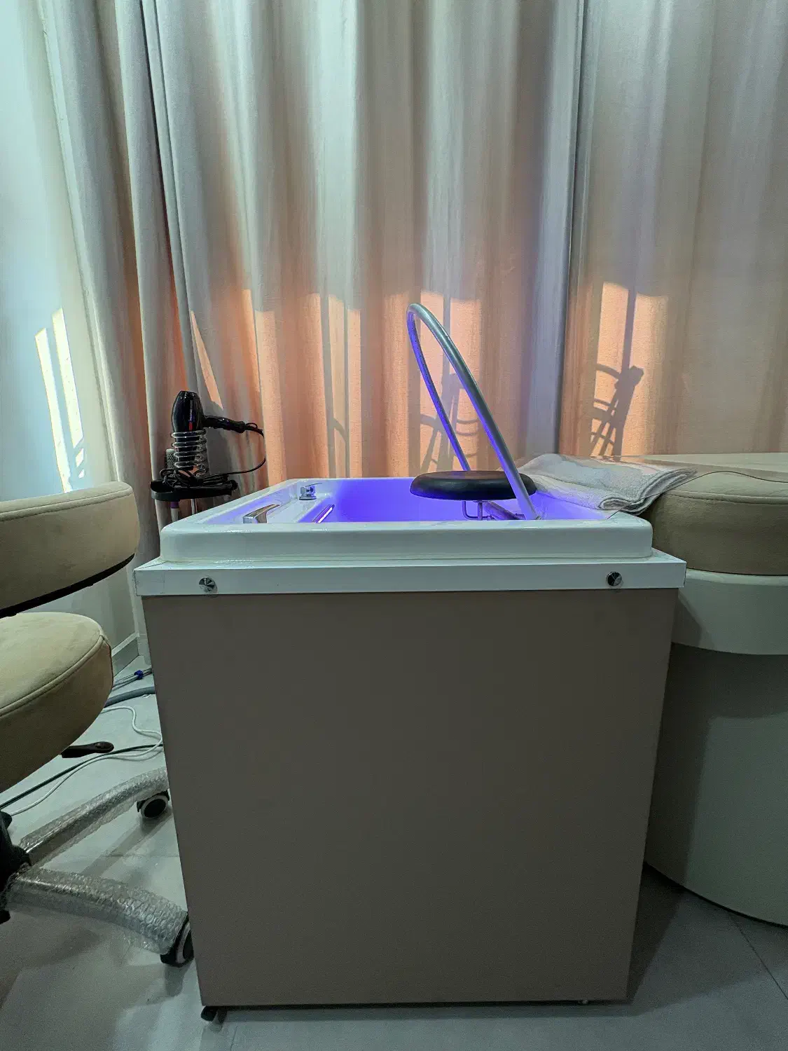 سرشور پرتابل|آرایشگاه و سالن‌های زیبایی|تهران, نیاوران|دیوار