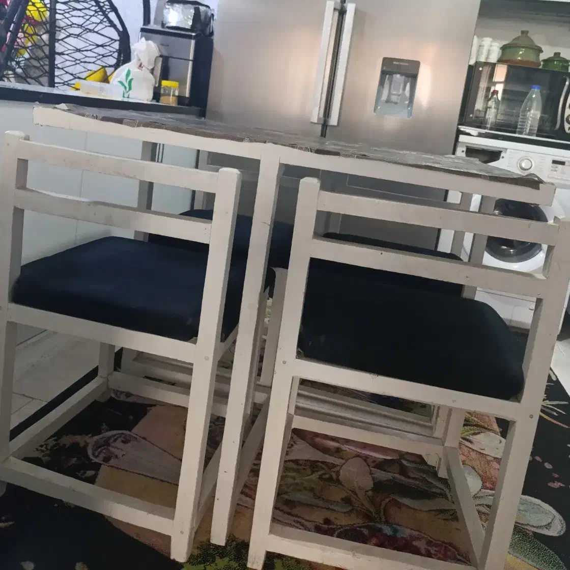 به دلیل جابه جایی فروخته میشود|میز و صندلی غذاخوری|قدس, شهرقدس|دیوار