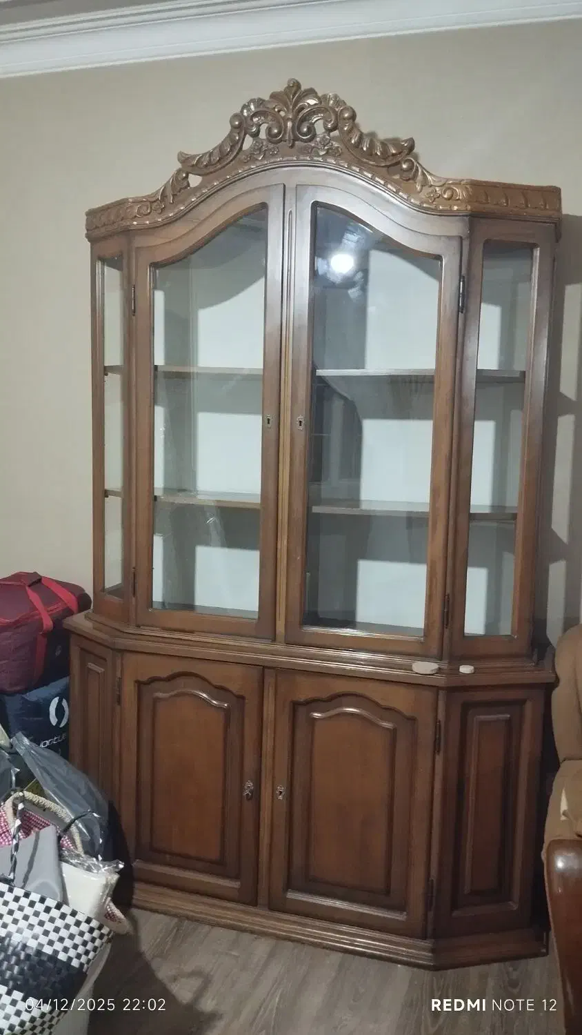 ویترین دو تیکه|بوفه، ویترین، کنسول|کرج, عظیمیه|دیوار