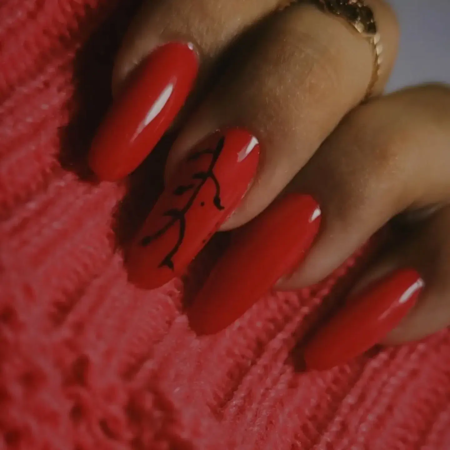 کاشت ناخن|خدمات آرایشگری و زیبایی|خمام, |دیوار