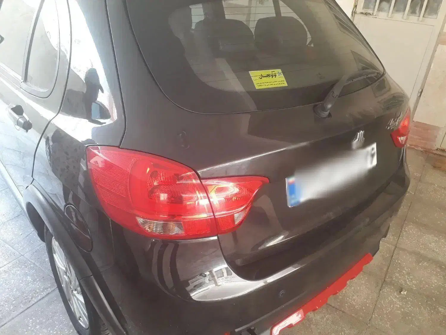 کوییک آر ۹۸ مشکی قرمز بدون رنک|خودرو سواری و وانت|مشهد, الهیه|دیوار