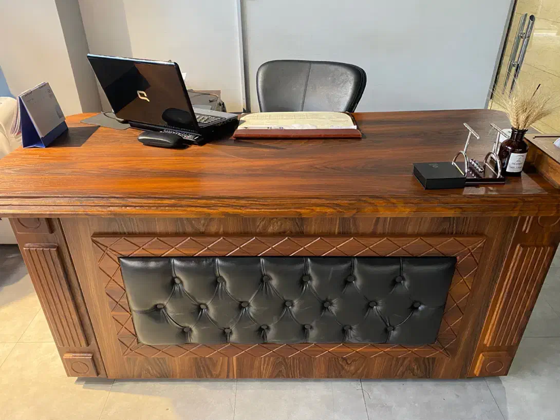 میز اداری|مبلمان اداری|تهران, فلسطین (میدان انقلاب)|دیوار