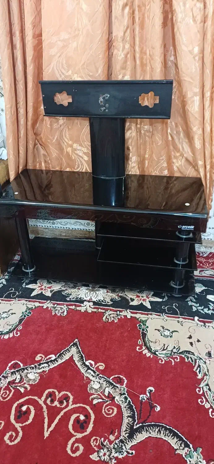 لاستیک ۱۴ هستش برای سمند پژو. میز تلوزیون پیک‌نیک|میز تلویزیون|شادگان, |دیوار