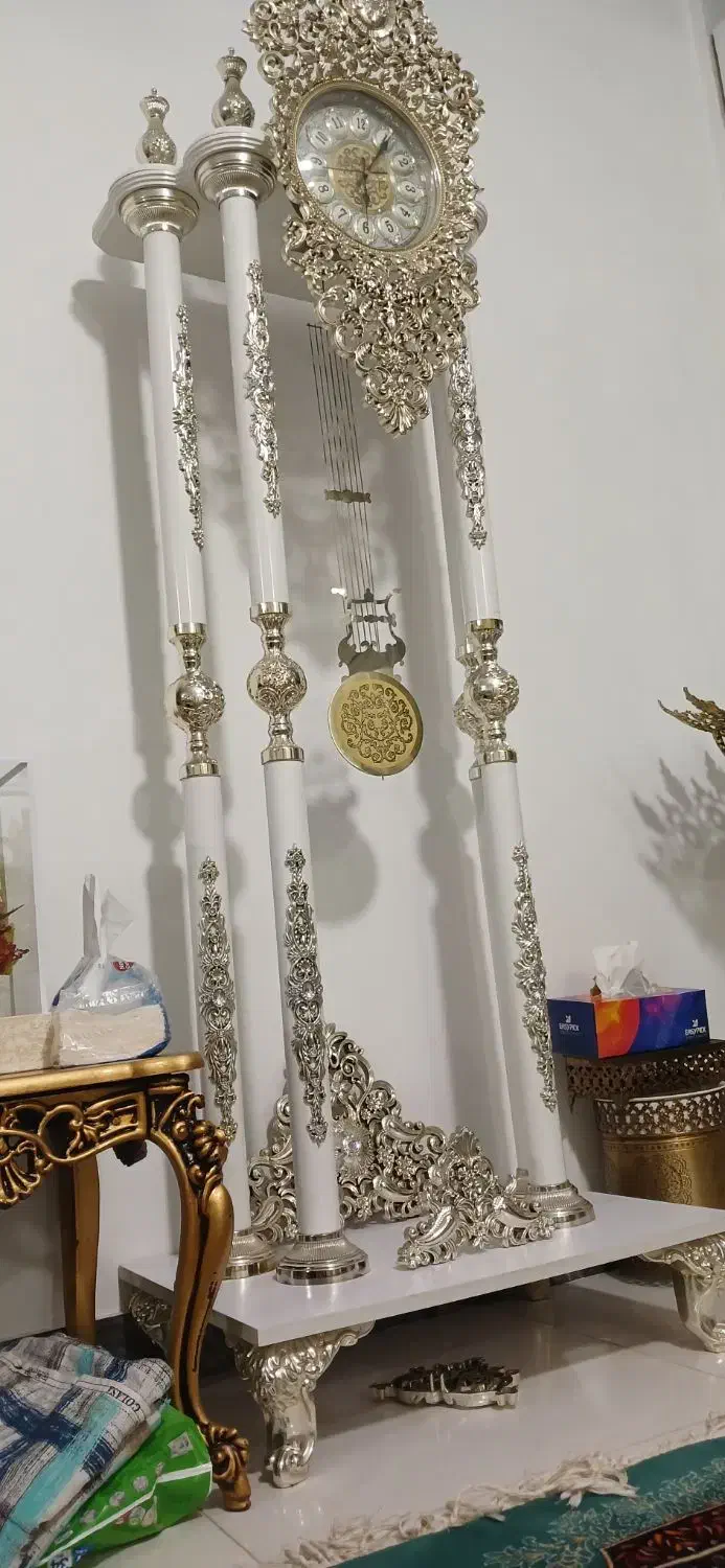 ساعت ایستاده|ساعت|تهران, اسکندری|دیوار