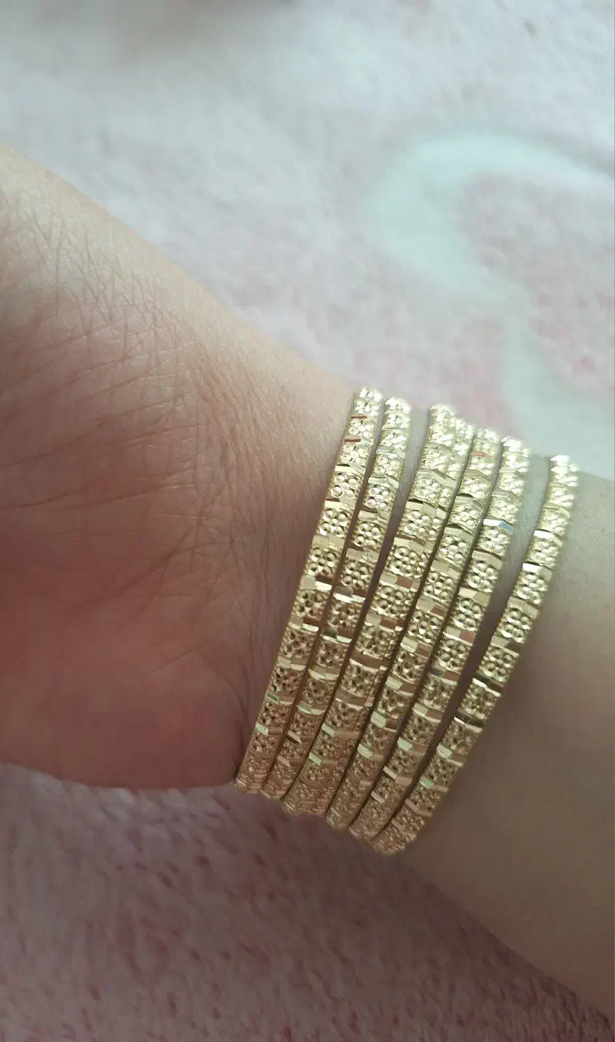 النگو|بدلیجات|قم, بنیاد|دیوار