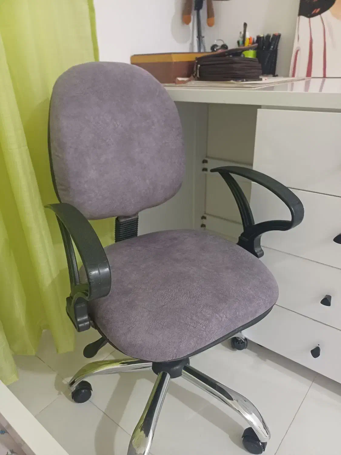 سندلی|دفتر کار|کازرون, |دیوار