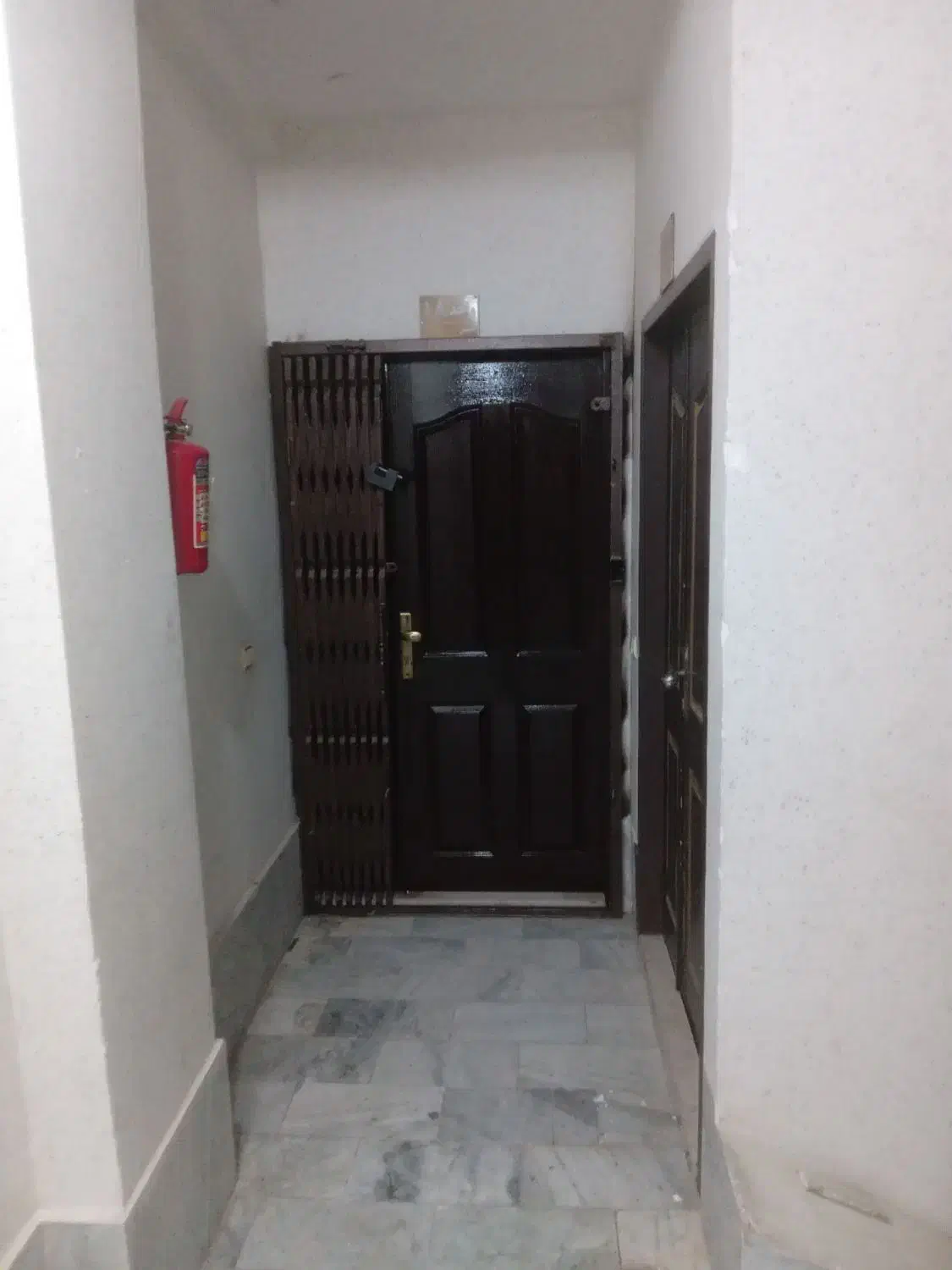 آپارتمان ۸۴ متری خ امام رضا مجتمع گل نرگس|فروش آپارتمان|قرچک, باقرآباد|دیوار