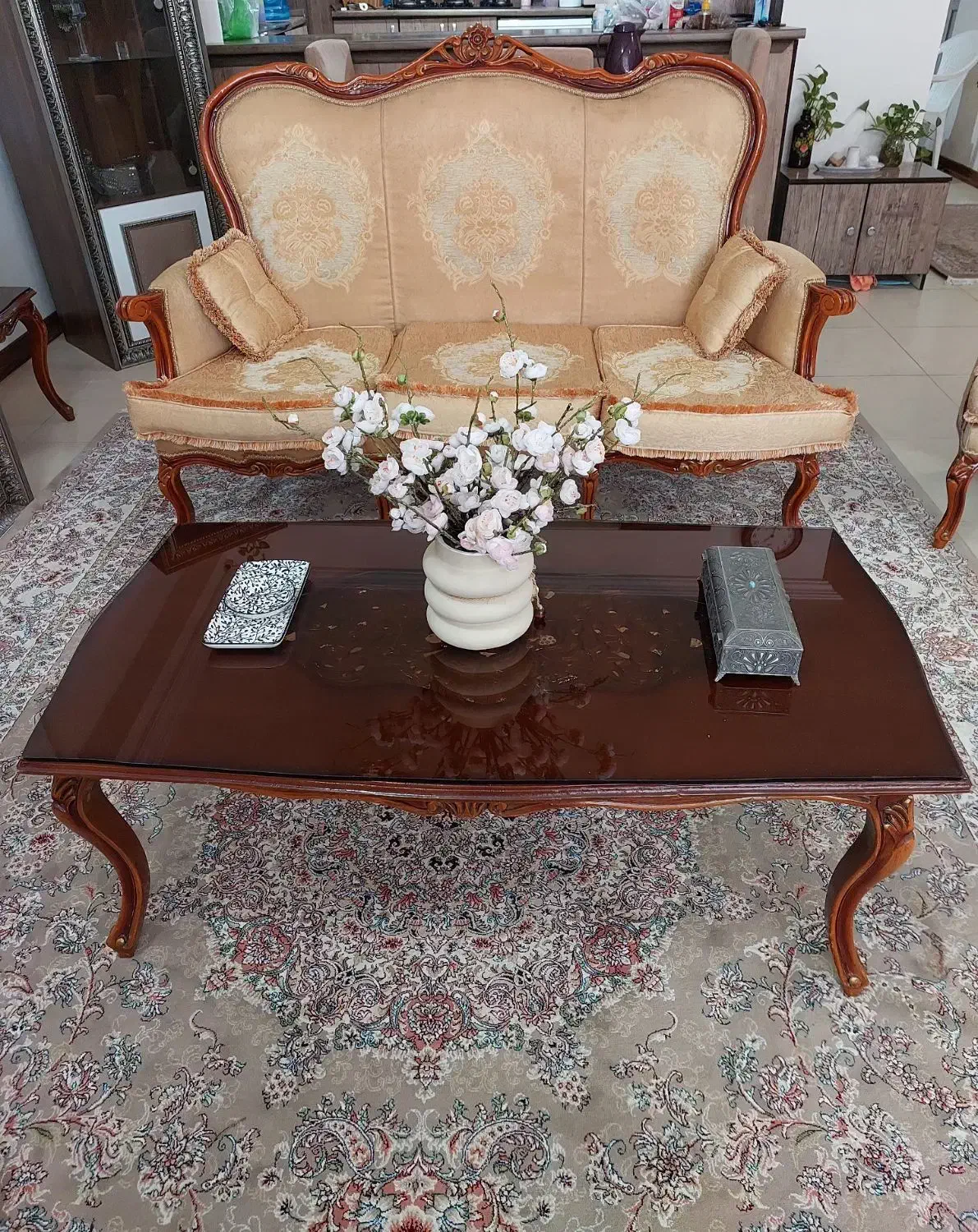 مبل هفت نفره( ۳ نفره و چهارتا یکنفره) نیم استیل|مبلمان خانگی و میز عسلی|اهواز, کوی پیروزی|دیوار