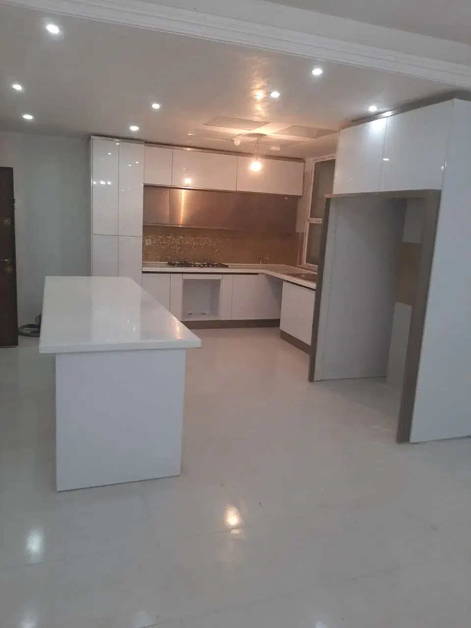 کابینت های گلس سفید اکلیلی وسیلورترک|مصالح و تجهیزات ساختمان|تهران, خلیج فارس|دیوار