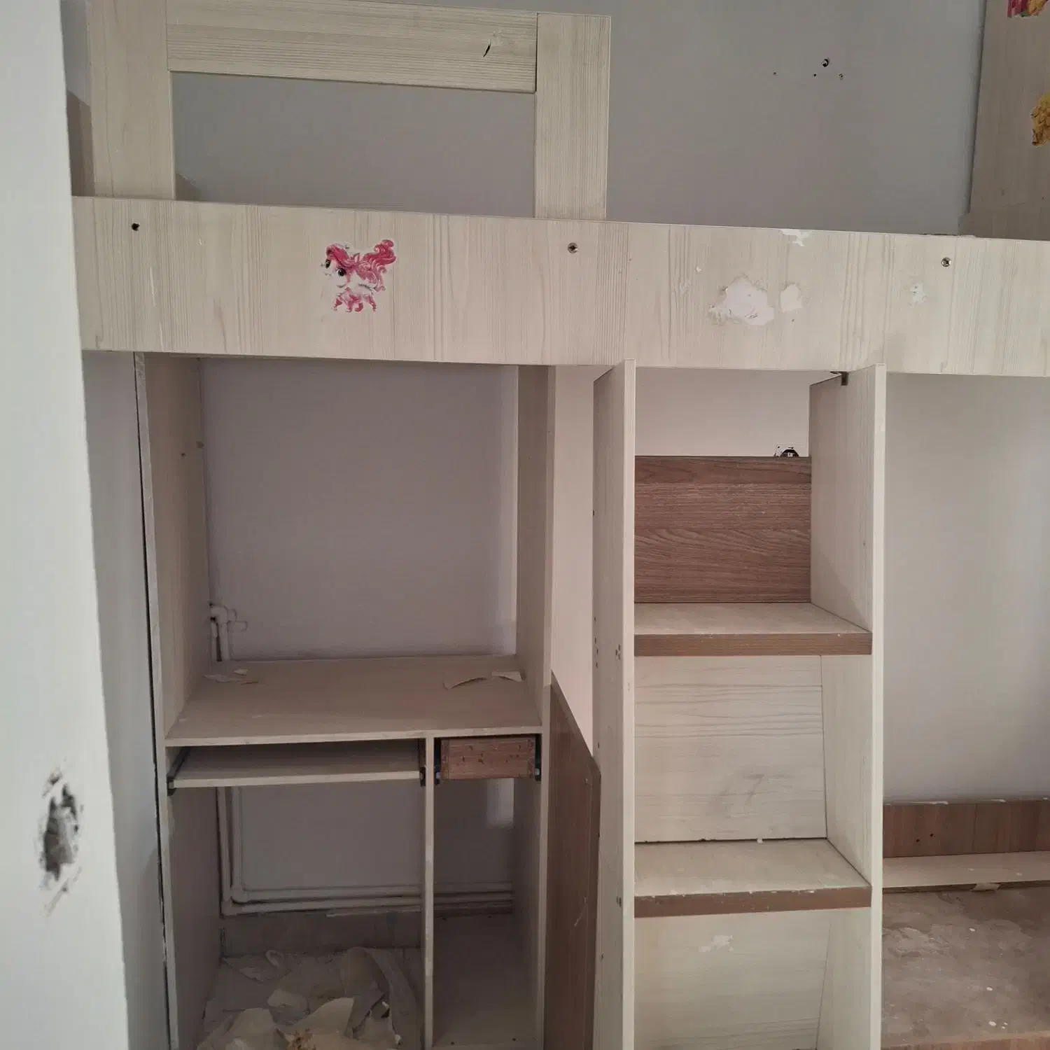 تخت دو طبقه کودک و نوجوان|تخت و صندلی بچه|رودهن, |دیوار