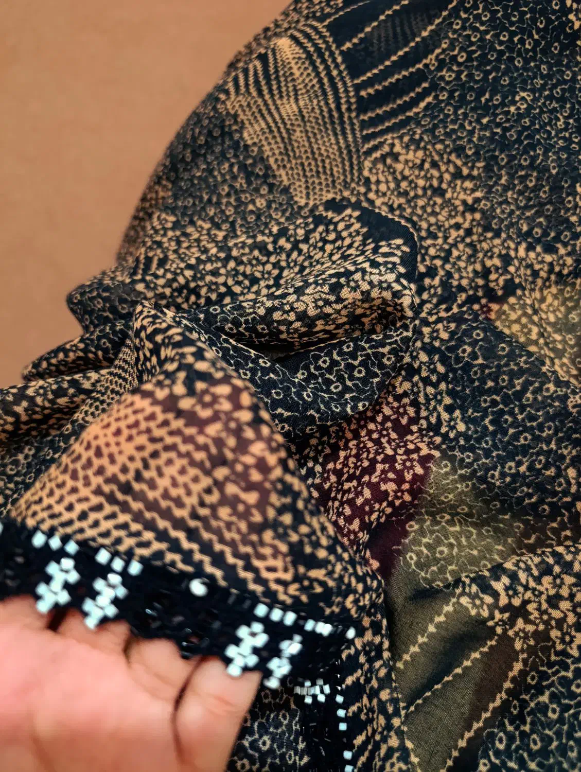 مجلسی شیک|لباس|سراوان, |دیوار