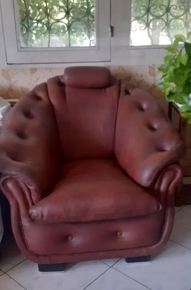 مبل|مبلمان خانگی و میز عسلی|شیراز, میرزاکوچک خان|دیوار