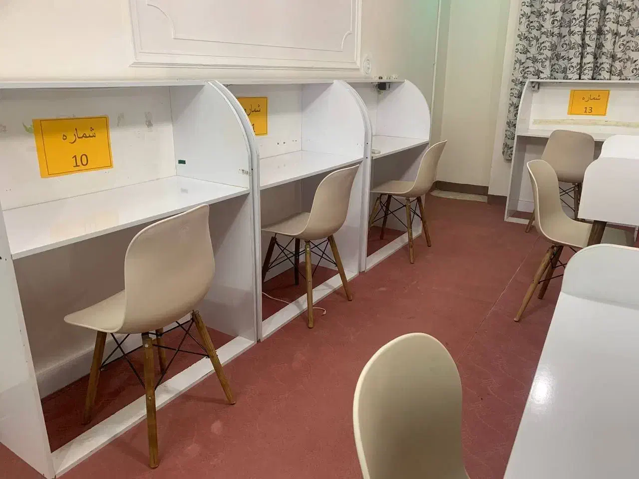 سالن مطالعه دخترانه گل نرگس|خدمات آموزشی|زابل, |دیوار