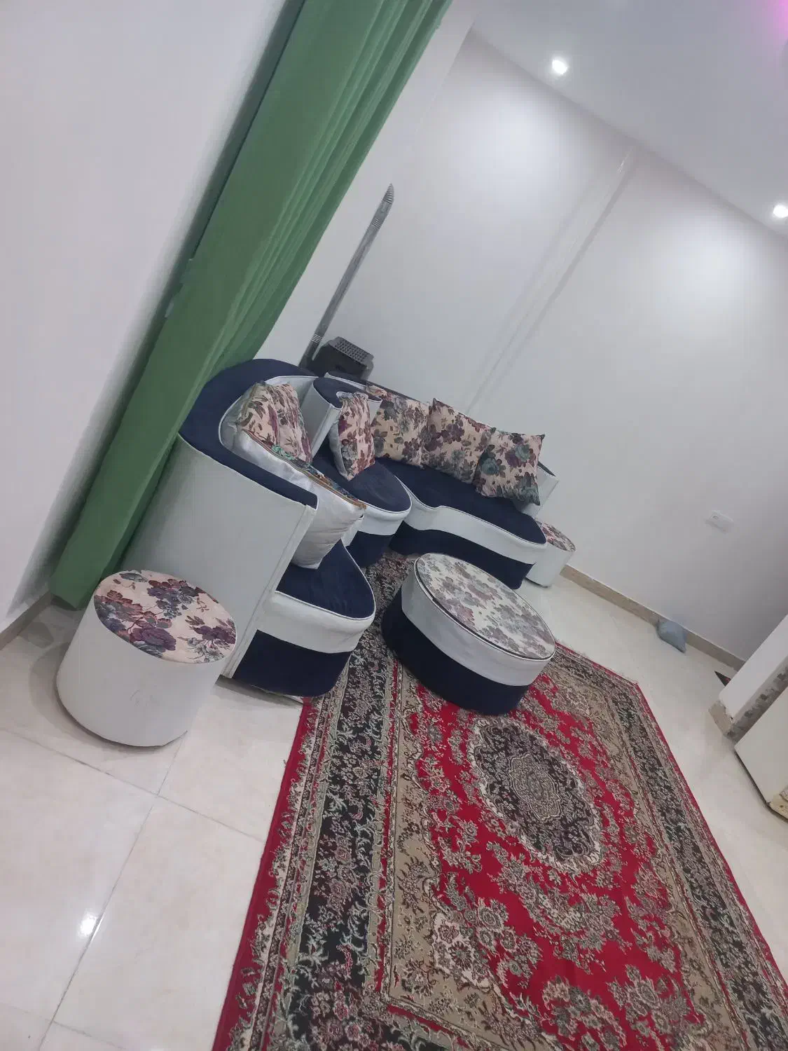 یک واحد با تمام امکانات به صورت ماهانه و روزانه|اجارهٔ کوتاه‌مدت آپارتمان و سوئیت|کوچصفهان, |دیوار