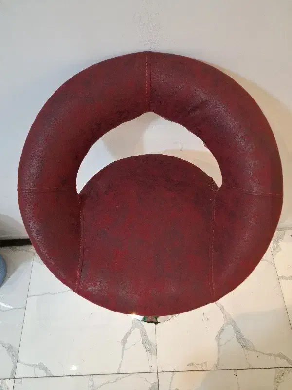 صندلی اپنی|صندلی و نیمکت|اسلام‌شهر, باغ فیض|دیوار