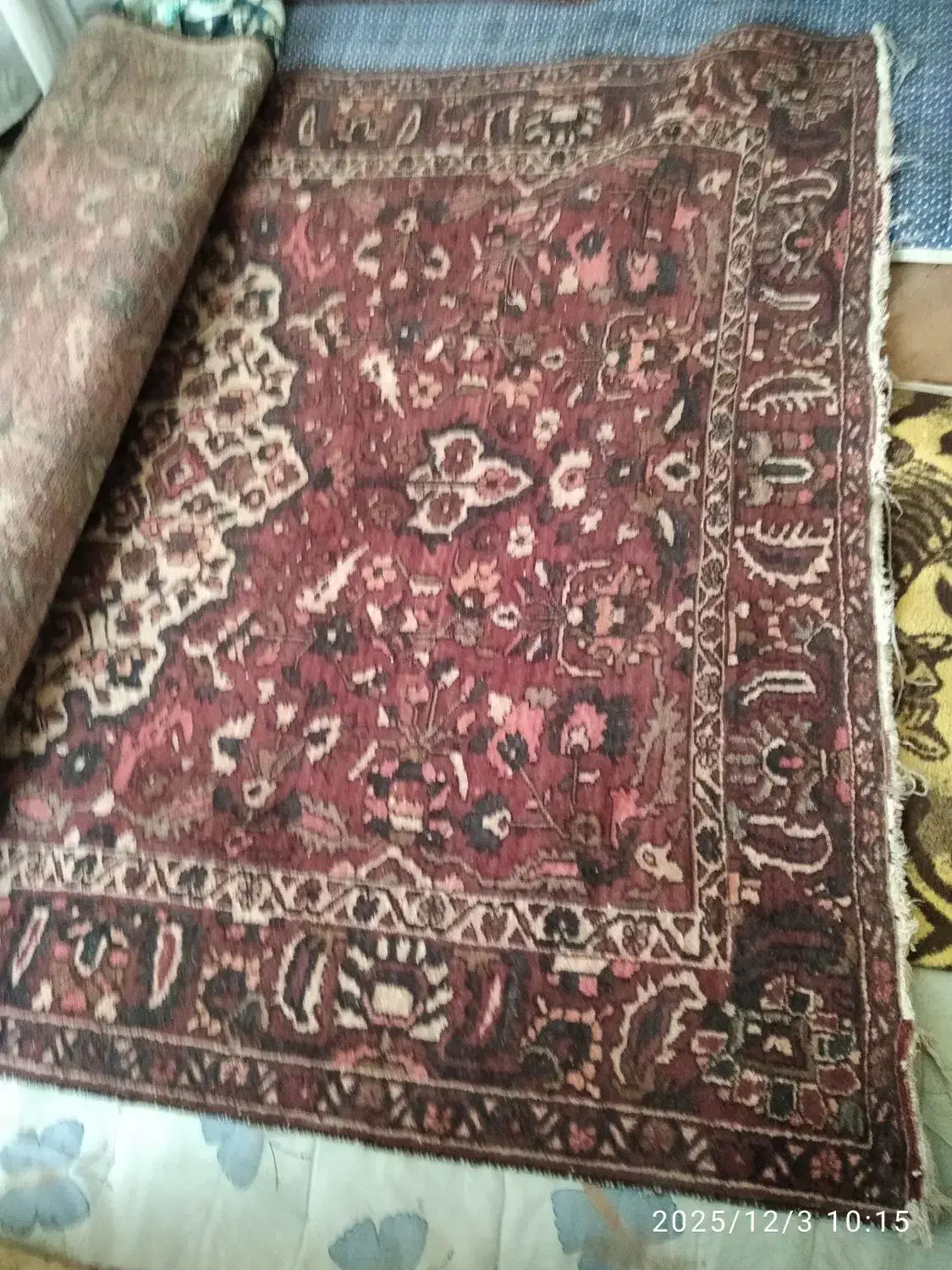 فرش دستباف قدیمی 2.5در3.5|فرش|اصفهان, مفتح|دیوار